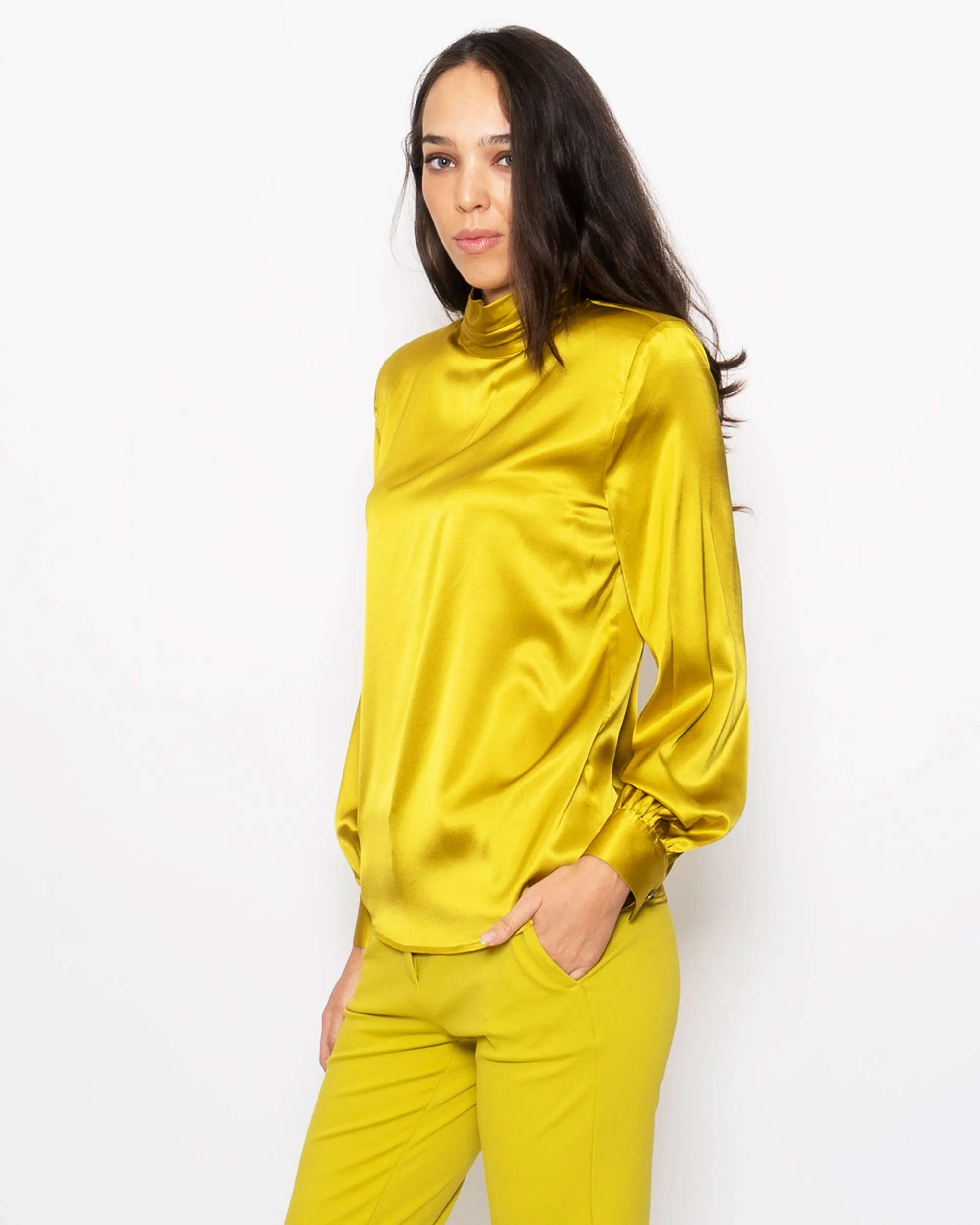 Blusa in Satin Stretch Verde