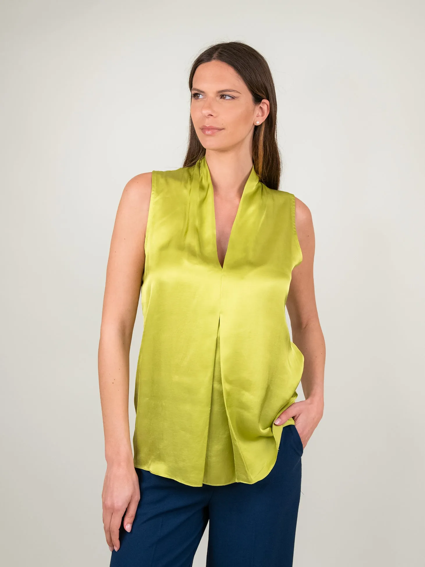 BLUSA SMANICATA IN RASO LIME