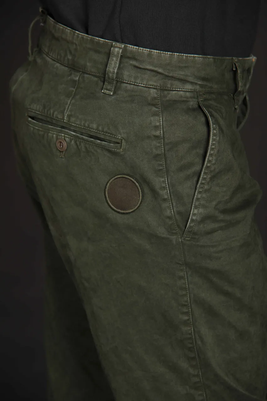 John Coolchinos pantalon chino homme en gabardine Logo Limited Edition coupe carrot ①.