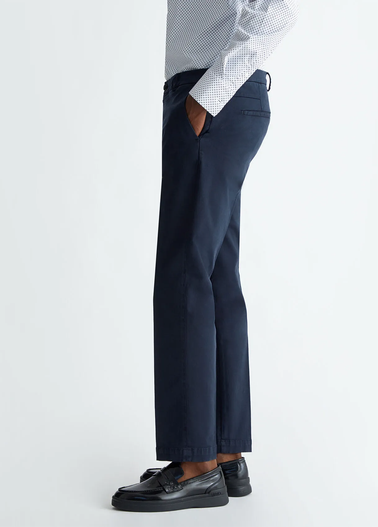 Pantaloni chino blu